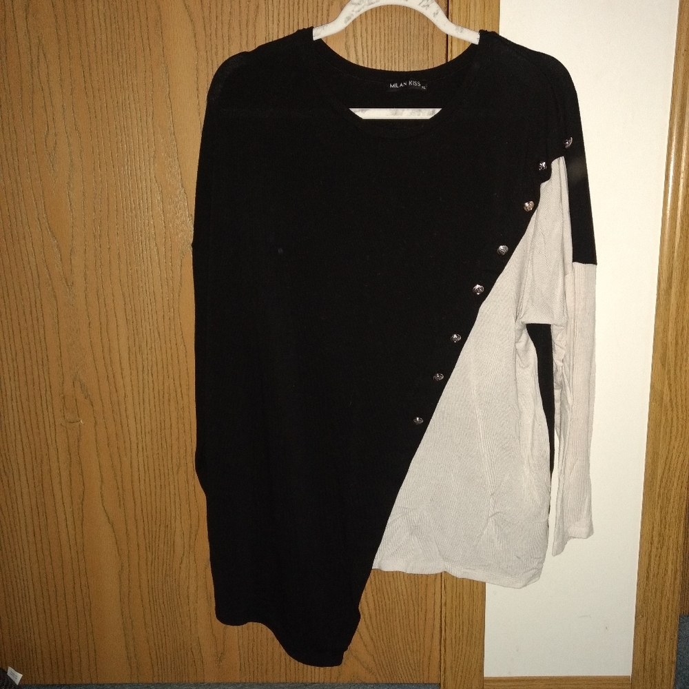 Like new condition sweater